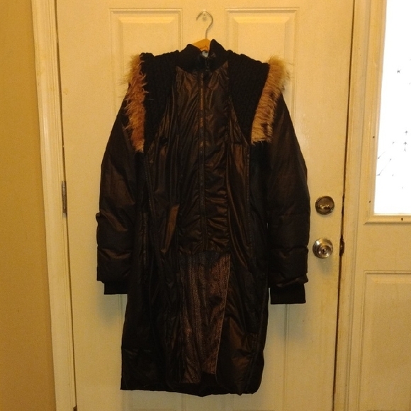REPOSHING- RUDSAK Black Puffer Coat with Fur Trim - Picture 15 of 15